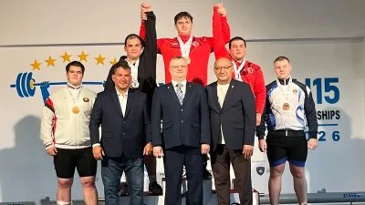Kocaeli Büyükşehir Belediyesi Kağıtspor sporcuları kano, kürek, güreş, halter, boks