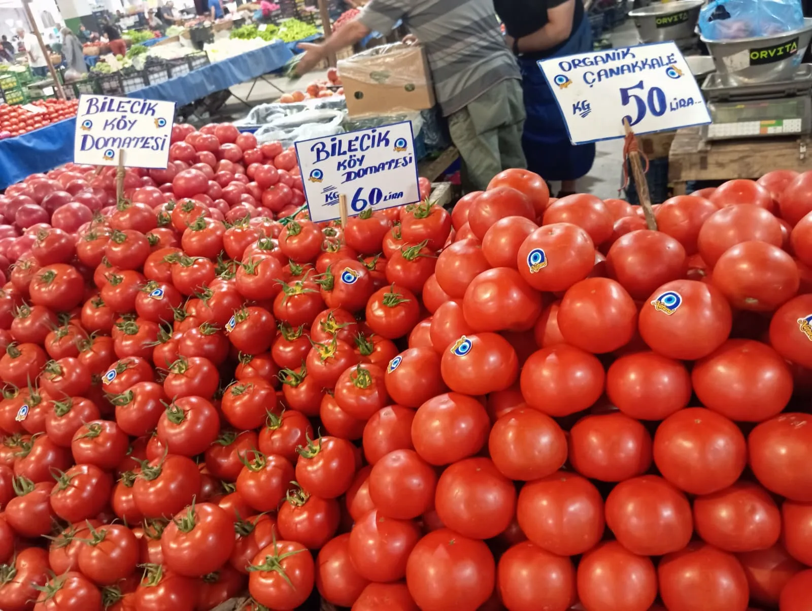 Doğu Kışla Pazarı'nda zam şampiyonu çilek!