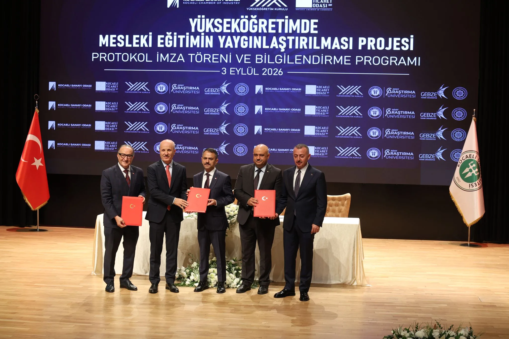 Kocaeli'de üniversite-sanayi iş birliğini güçlendirmek amacıyla hayata geçirilen "Meslek Yüksekokullarında